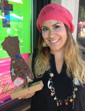 Panambi Opazo Elliot with the Trash Trophy