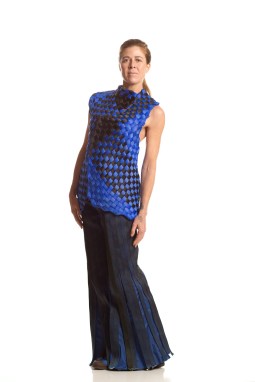 Corporate Meeting on the Rocks Designer: Karen Holm Model: Leah Williamson Materials: Climbing Webbing scrap ends